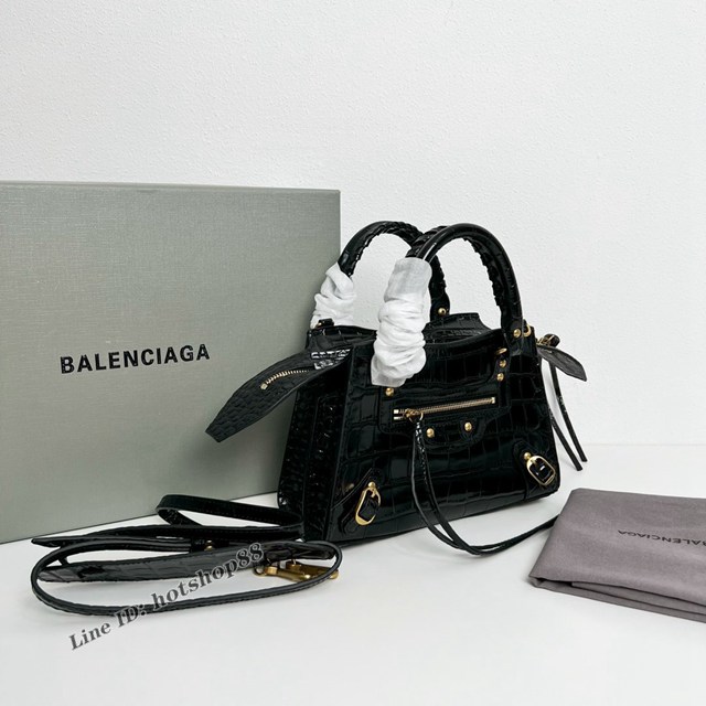 Balenciaga專櫃爆款鱷魚紋系列新版機車包 巴黎世家經典Neo Classic Mini黑金鱷魚紋手提女包 fyj1038